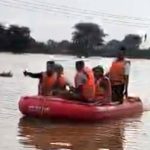 धमतरी के सिरसिदा में उफान के बीच फंसा मारुति धाम का पुजारी