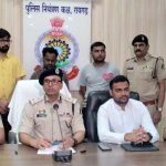 लकड़ी तस्करी का भंडाफोड़