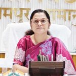 कलेक्टर ने अस्पतालों की सतत निगरानी के दिए निर्देश